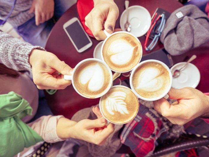 ¿Qué efectos beneficiosos tiene la cafeína sobre la salud?