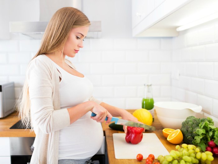 ¿Cómo debe ser la dieta de una mujer embarazada con sobrepeso?